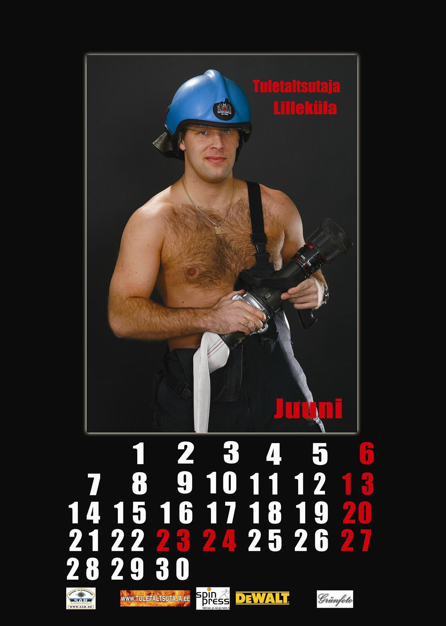 Спасатели сделали свой календарь на 2010 год.