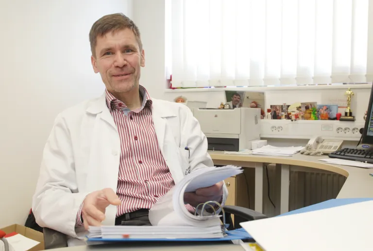 TÜ kliinikumi hematoloogia ja luuüdi transplantatsiooni osakonna juhataja Ain Kaare.
