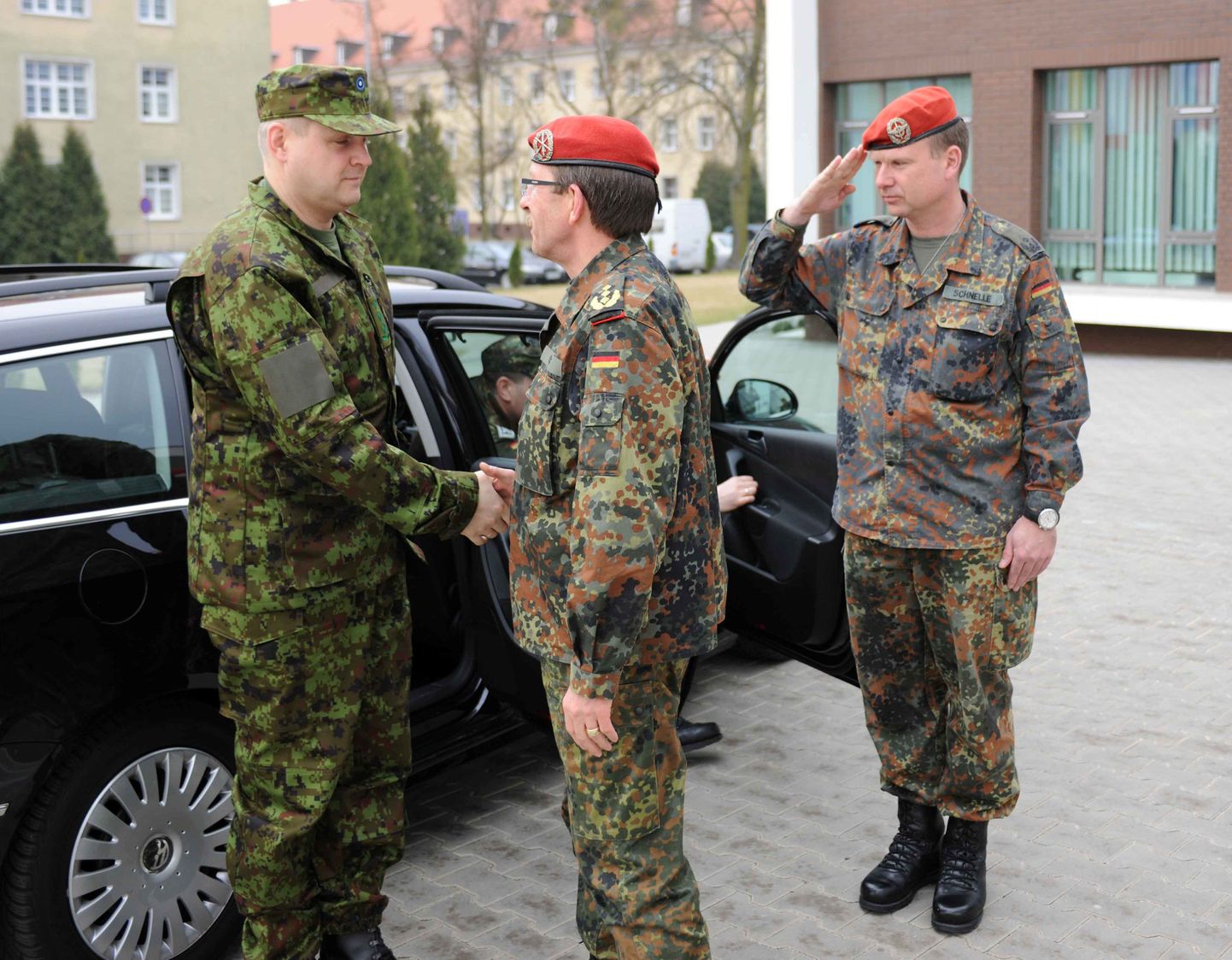 Kolonel Riho Terras kohtus Szczecinis NATO Kirdekorpuse ülema kindralleitnant Rainer Korffiga, kellega arutas lähiaastate koostööplaane.