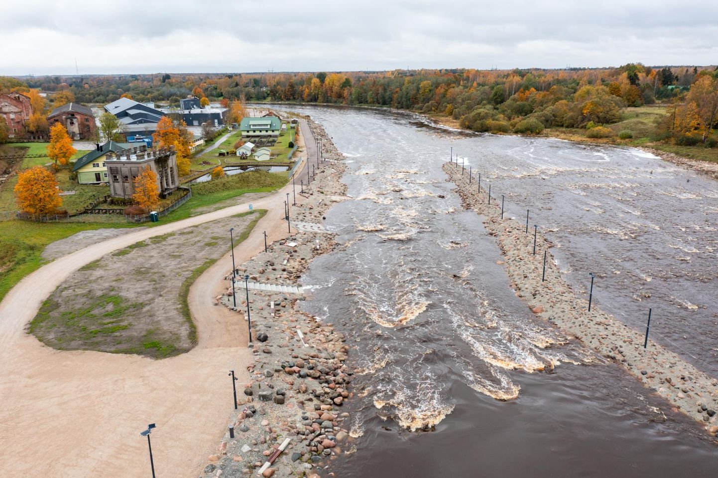 Sindi paisu lammutamine ja seejärel kärestiku rajamine oli üks peamisi osi hiigelprojektist “Pärnu jõestiku elupaikade taastamine”.