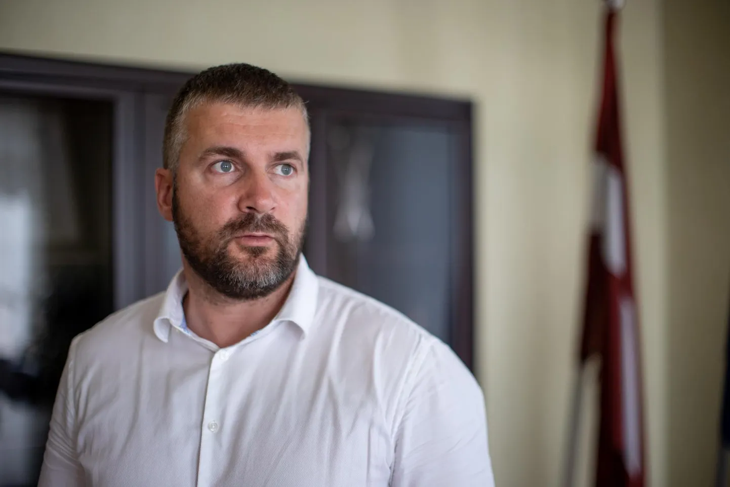 Riia linna tegevjuhi Jānis Lange sõnul on suure punamonumendi obeliski ja skulptuuride lammutamisest suurem töö seotud samas asuva tohutu basseiniga.
