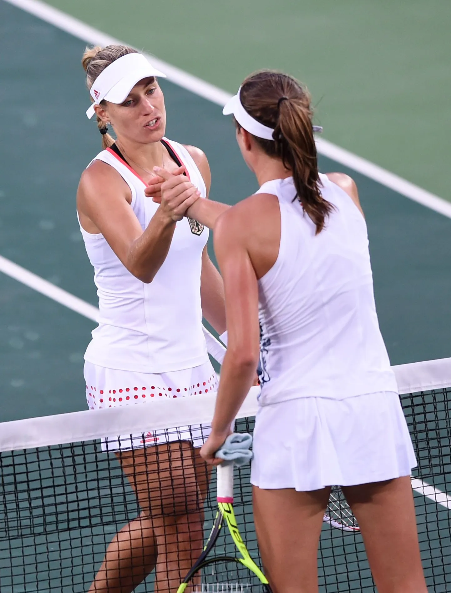 Angelique Kerber (vasakul) alistas veerandfinaalis Johanna Konta.