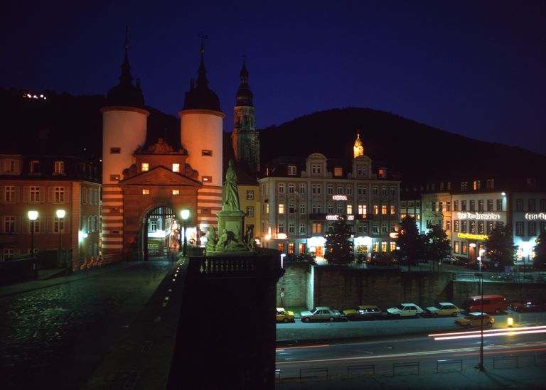 Heidelbergi vanalinn ja romantilised varemed on turistide lemmikute seas juba 19. sajandist.