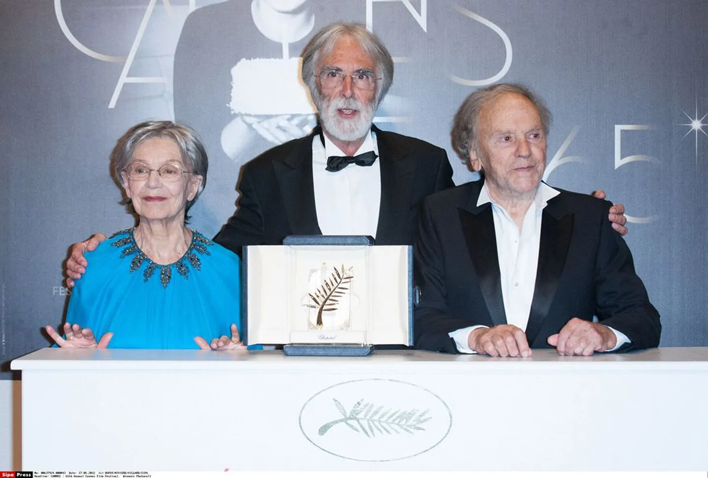 Kuldne Palmioks: Emmanuelle Riva (vasakult), Michael Haneke ja Jean-Louis Trintignant.