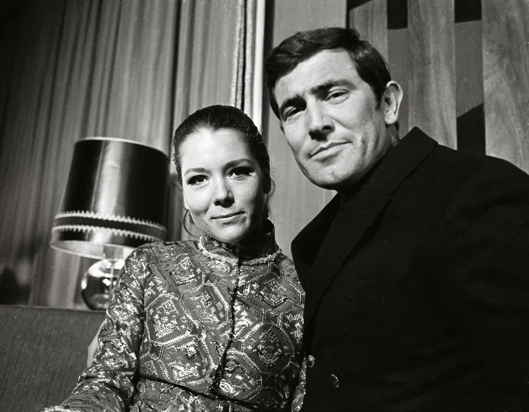Diana Rigg ja George Lazenby