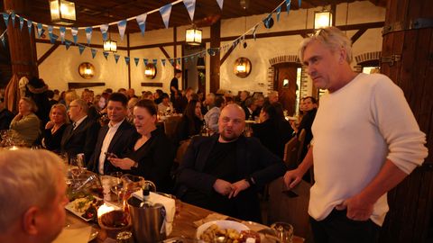 FOTOD ⟩ Isamaa peab valimispidu restoranis Kochi Aidad