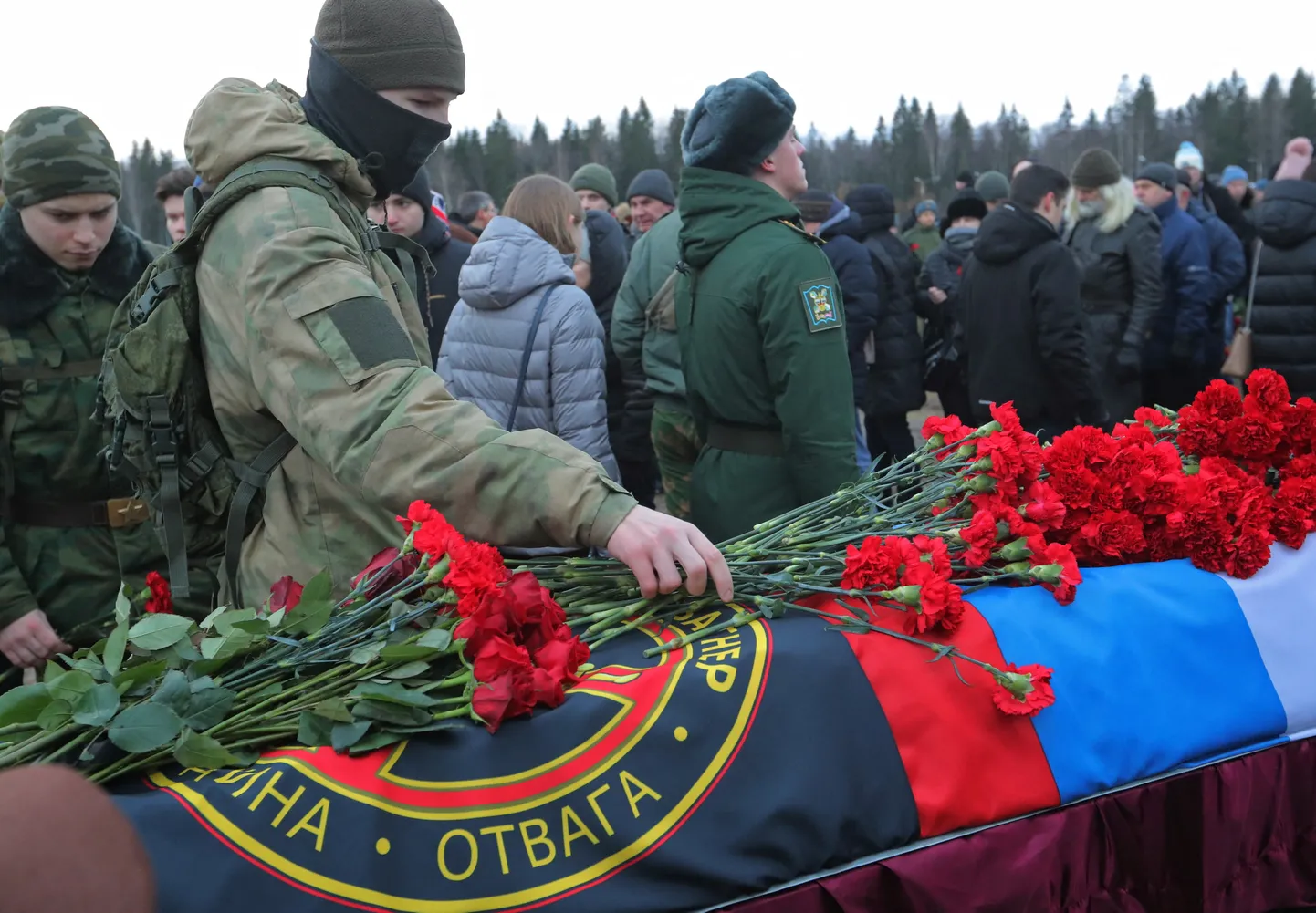Ukrainas hukkunud Wagneri grupi võitleja matused Peterburis.