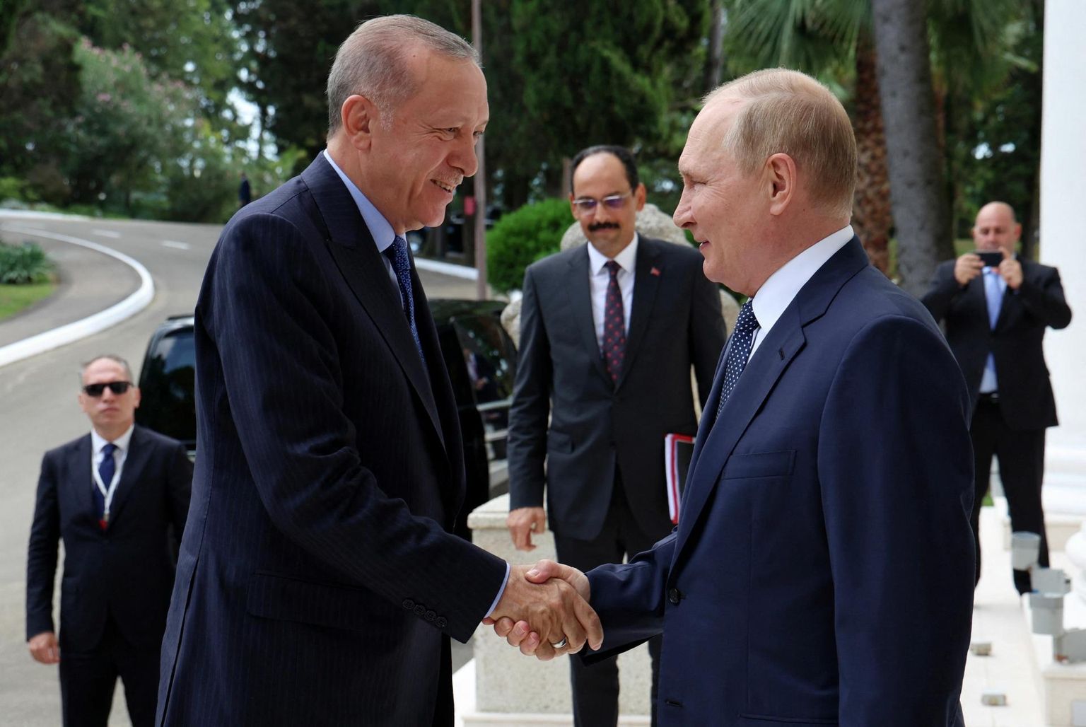 Türgi president Recep Tayyip Erdoğan ja Venemaa riigipea Vladimir Putin kohtumisel Sotšis.  