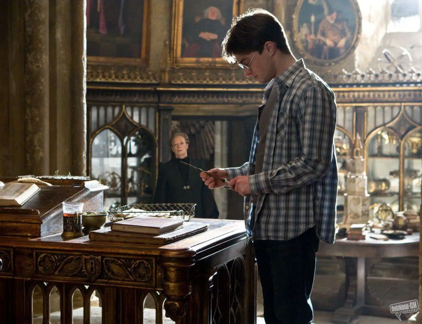 Rubiinis näeb filmi "Harry Potter ja segavereline prints".