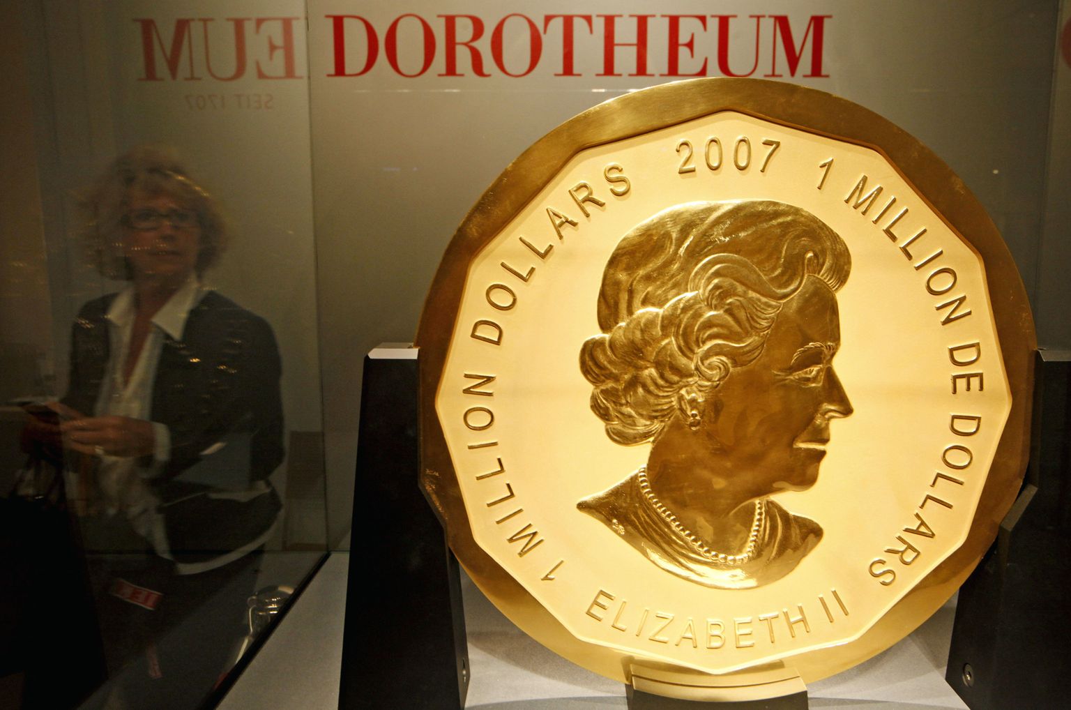 Kanada suur kuldmünt, mille kaal on 100 kilogrammi ja millel on Briti kuninganna Elizabeth II büst