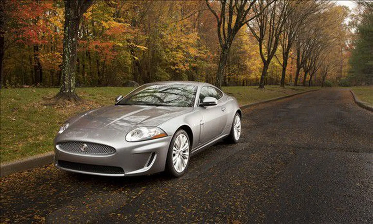 Jaguar XK Coupe