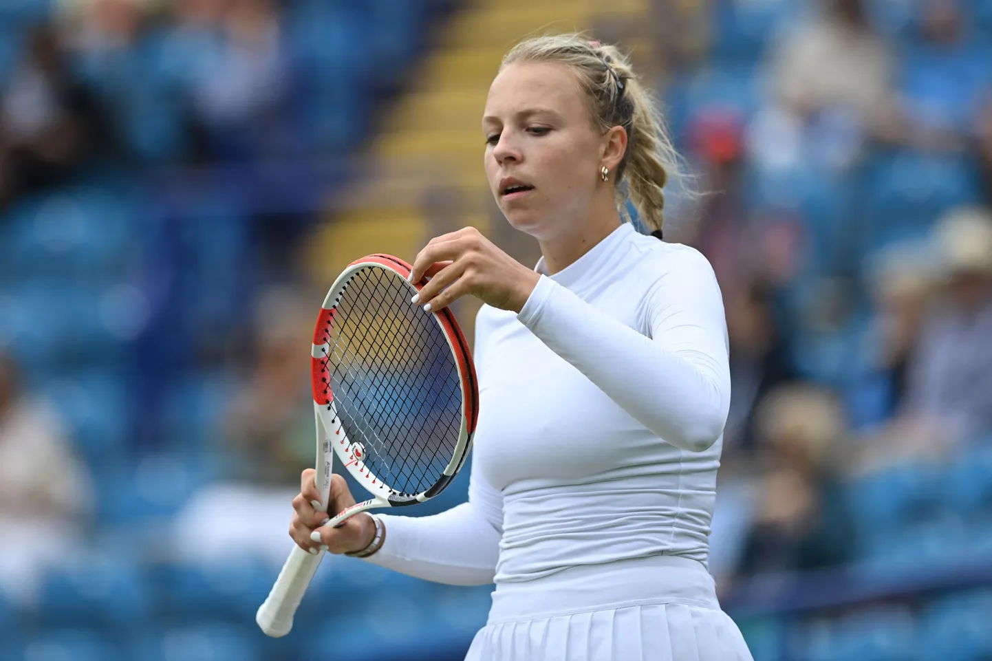 Treener Ain Suurthaliga koostöö lõpetanud Anett Kontaveit asub uue juhendaja otsingutele, kel oleks ka WTA-karusselli kogemus.