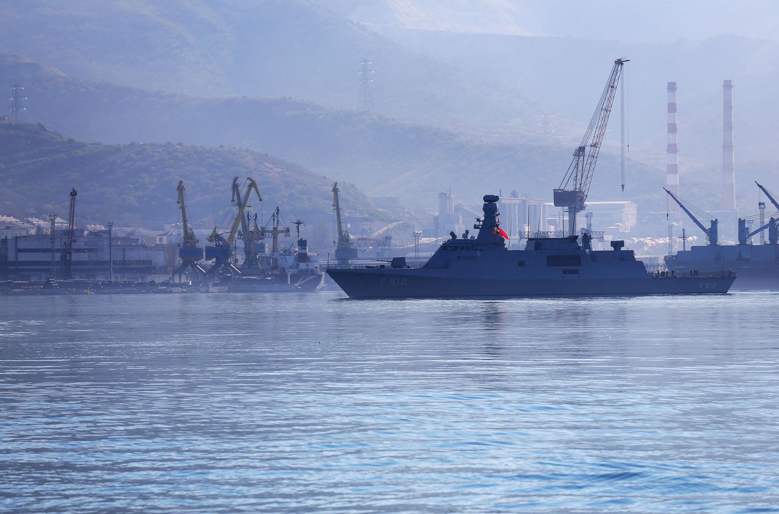 Турецкая разведка узнала о готовящемся ракетном ударе ИГ по российским кораблям.
