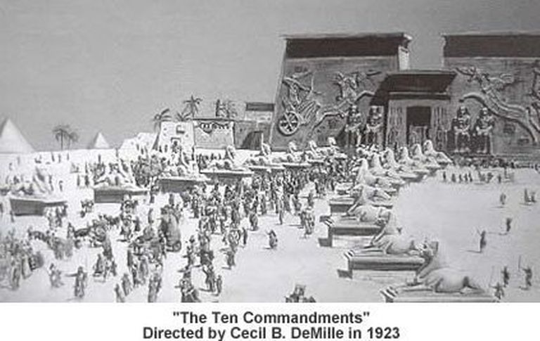 Cecil B. DeMille'i filmi «The Ten Commandments» reklaam
