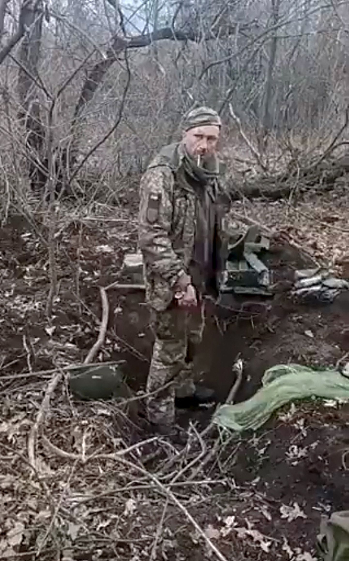 Ukraina relvajõud teatasid, et Vene sõdurite käe läbi tapetud sõjavang on Tõmofi Šadura, kuid võimalikuks peetakse ka, et tegemist on hoopis Oleksandr Matsievskõiga.