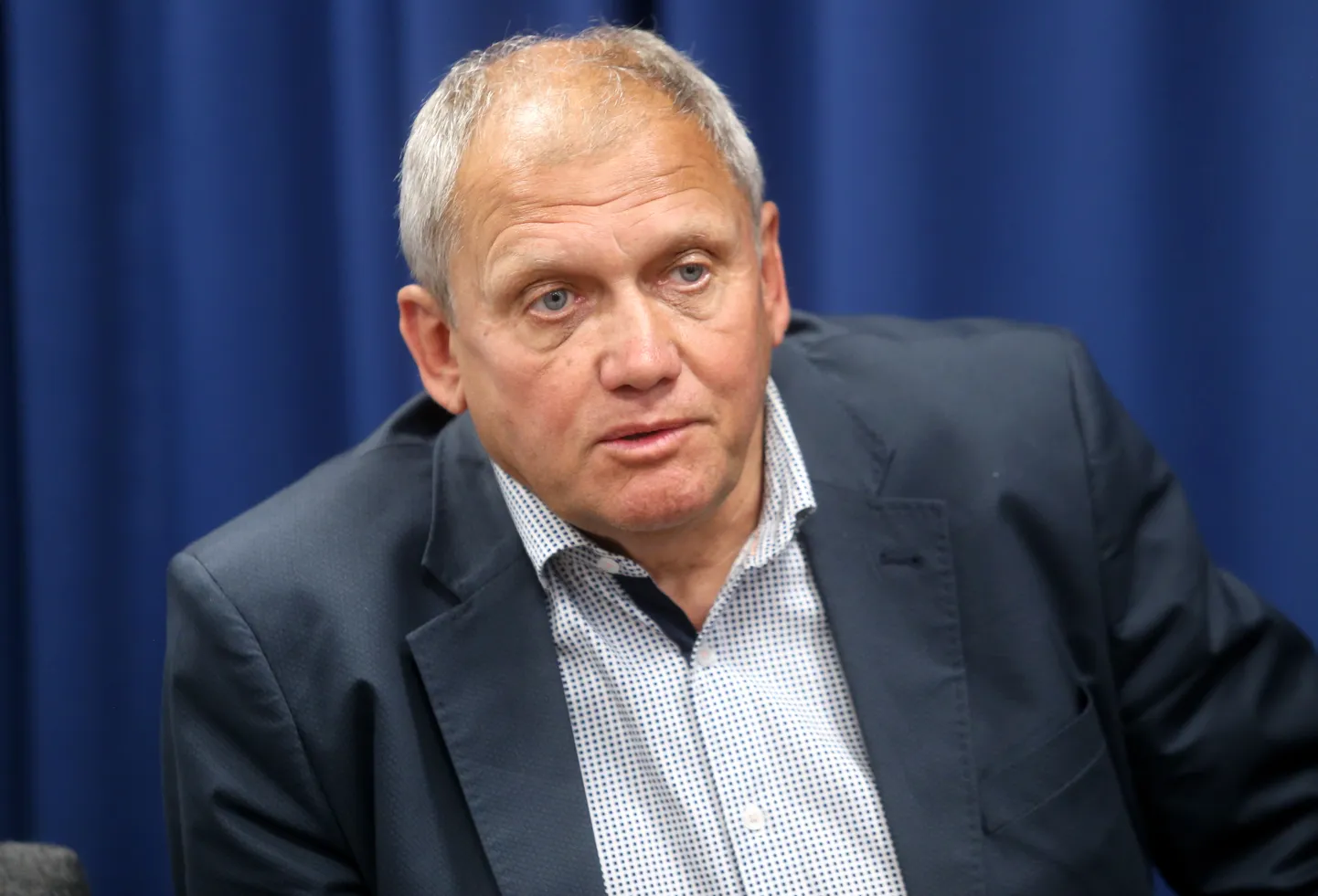 Latvijas Slimnīcu biedrības valdes priekšsēdētājs Jevgēņijs Kalējs piedalās preses konferencē, kurā informē par elektroniski sagatavoto Valsts ieņēmumu dienesta reģistrēto kvīšu izmantošanu veselības aprūpē.