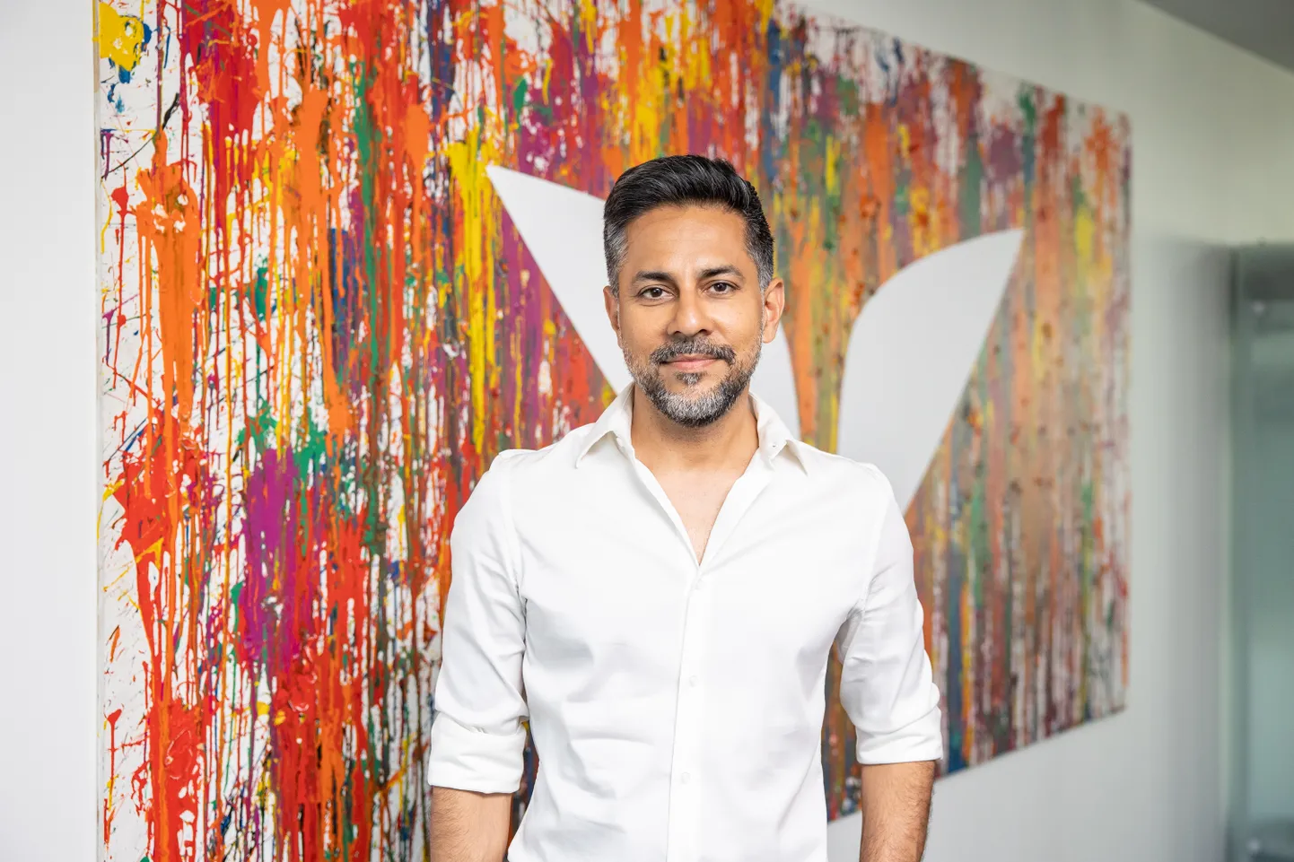 Mindvalley juht Vishen Lakhiani ettevõtte Eesti uues kontoris.