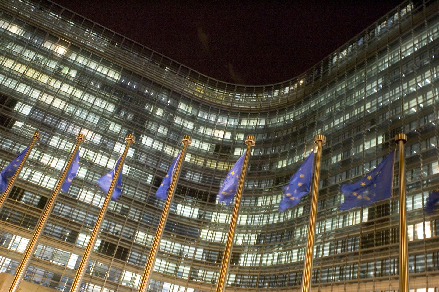 Здание штаб-квартиры Еврокомиссии в Брюсселе.