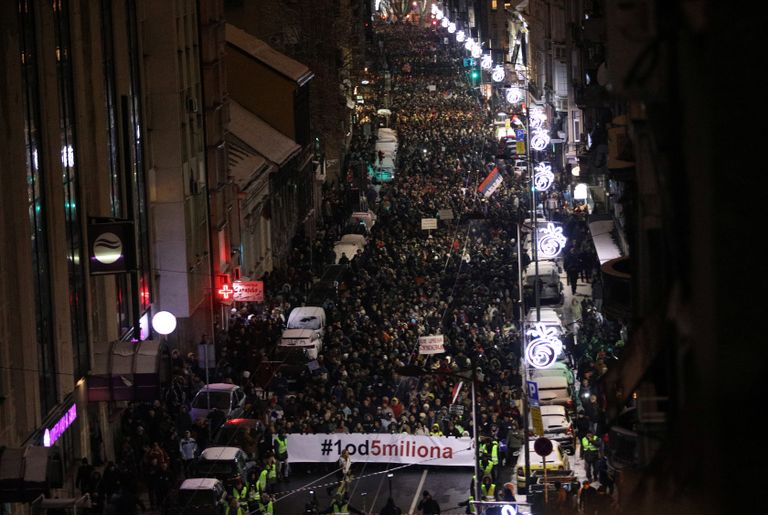 Tuhanded inimesed avaldasid eile Belgradis meelt persident Aleksandar Vučići autokraatiasse kalduva võimu vastu.