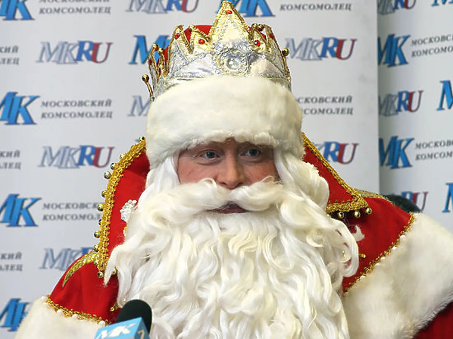 Назаров в роли Деда Мороза.