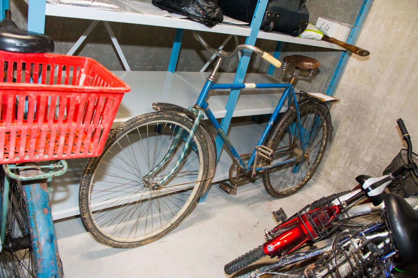 Varastatud või leitud jalgrattad jõuavad sageli ka politseinikeni.