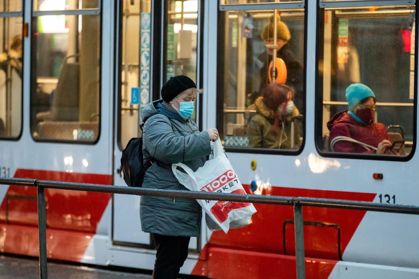 Ühistranspordis peab nüüdsest maski kandma.