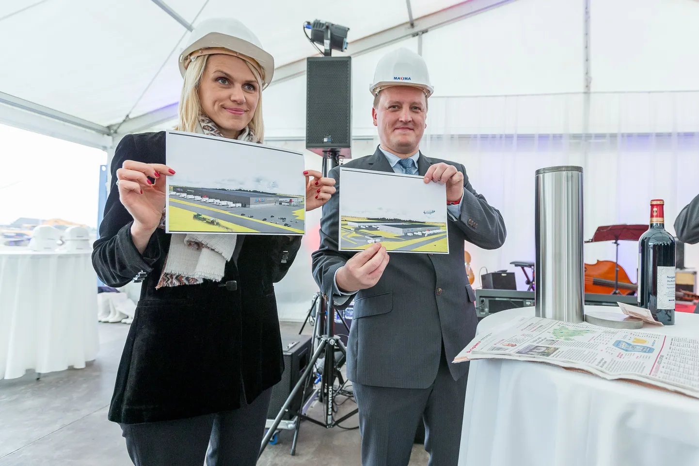 Maxima Eesti juhatuse esimees Vaidotas Pacesa ja majandus- ja taristuminister Urve Palo.