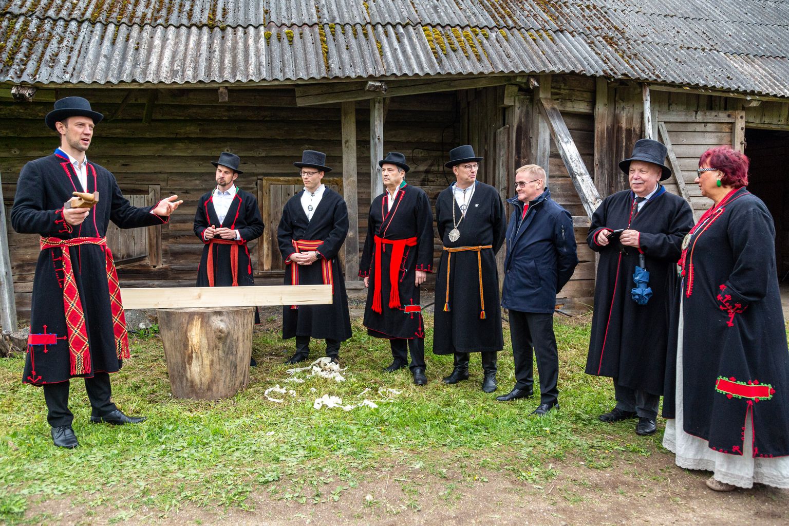 Mulgimaa rahvas tähistas Mulgimaa külastuskeskuse ehitustööde algust.