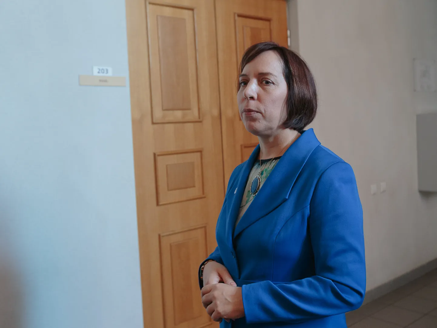 Mailis Reps ütles, et ta ei välista Kohtla-Järve riigigümnaasiumi direktori väljavahetamist ega ka praeguse eestikeelsde gümnaasiumi jätkamist.
