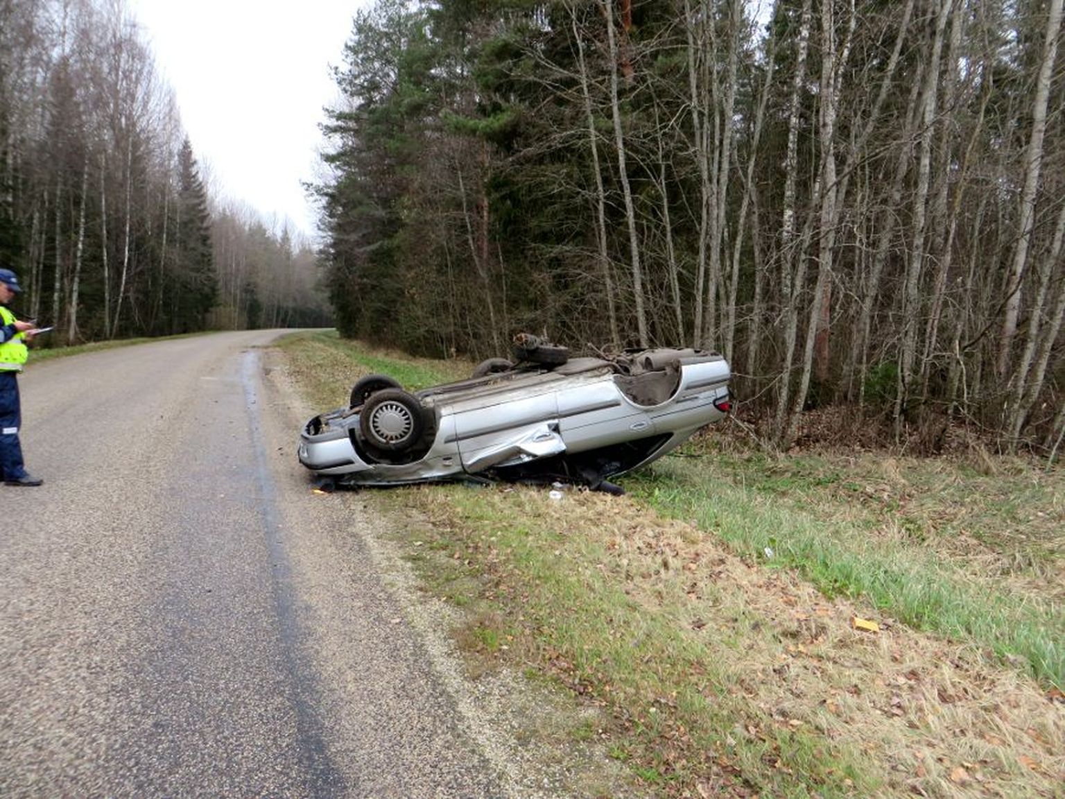 2014. aastal toimunud liiklusõnnetus Valgamaal Karula vallas Võru-Mõniste-Valga maantee 74,4 kilomeetril ehk peaaegu samas kohas, kus seekord samuti auto üle katuse rullus.