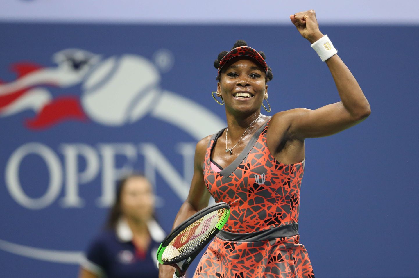 Venus Williams sai jagu Petra Kvitovast ja kannab õe puudumisel USA naiste tennise lippu kõrgel.