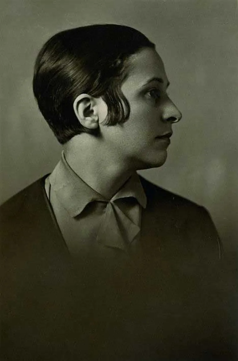 Aleksandra Beļcova (1892-1981)