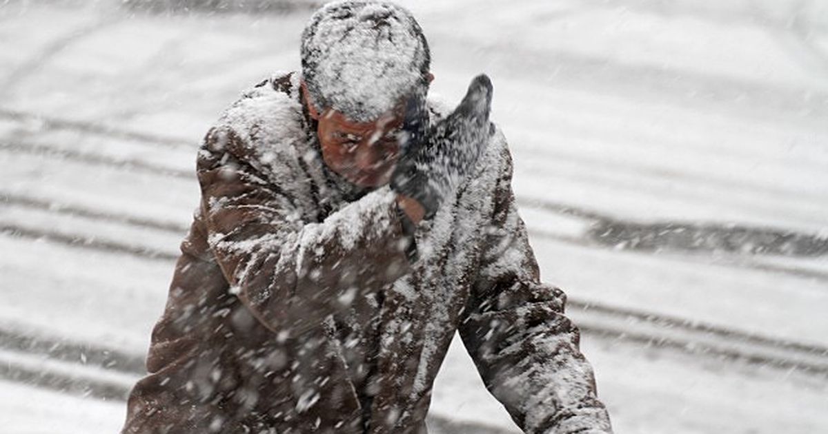 Озеро мичиган маяк зима. Норд ост зима новороссийск обледенение. «ледяной ветер». Замерзший ветер. Замерзший ветер.
