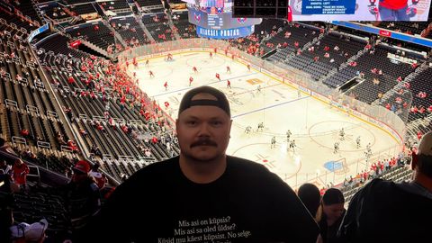 Virumaa Teataja ajakirjanik tõdes, et 16 000 pealtvaatajaga NHL-i hokimäng oli vaiksem kui Haljala ja Karude derbi