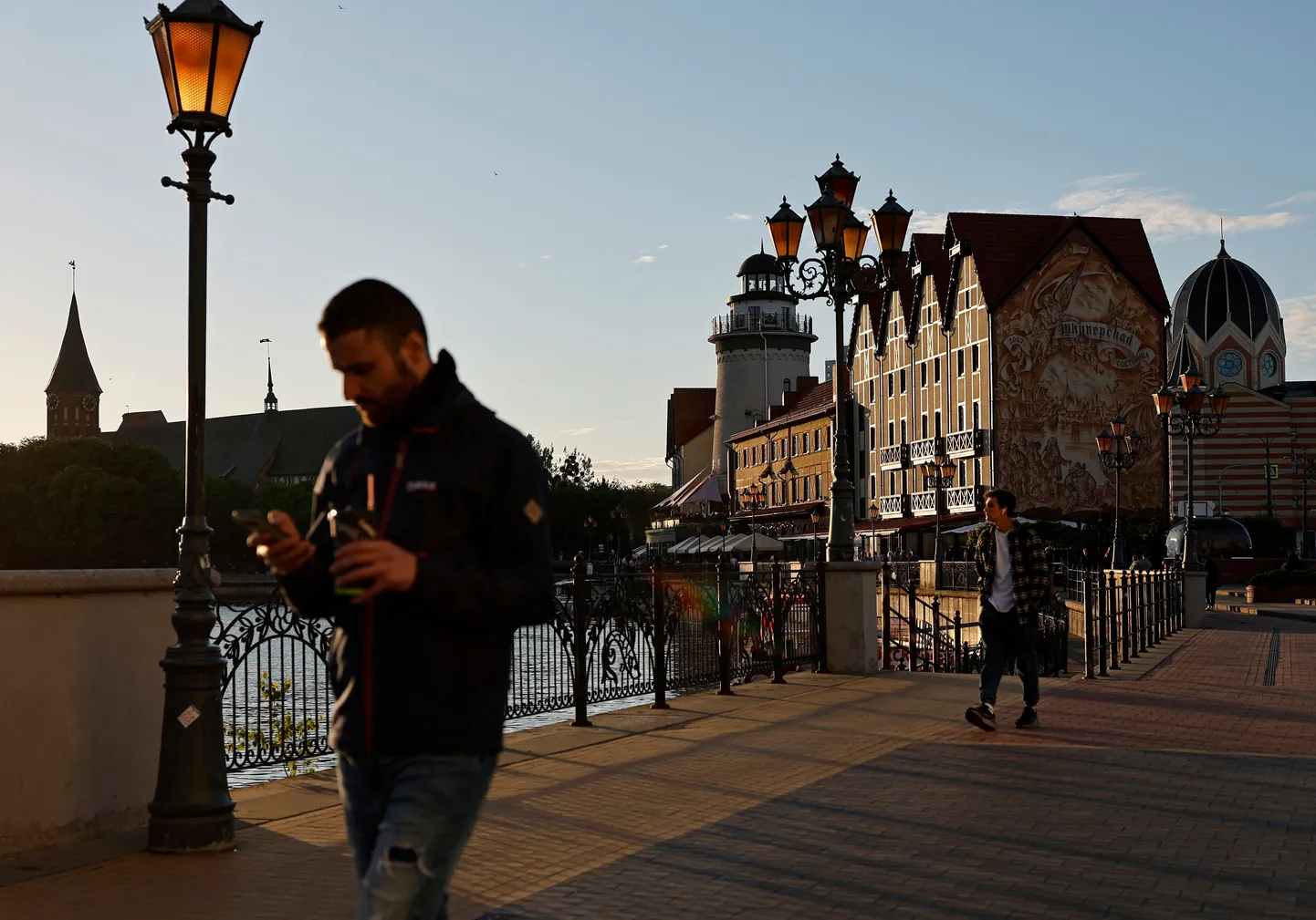 The foreign affairs committee of the Estonian parliament made a proposal to the language committee of the Estonian Language Society to consider starting to use the name Konigsberg instead of Kaliningrad in Estonian.