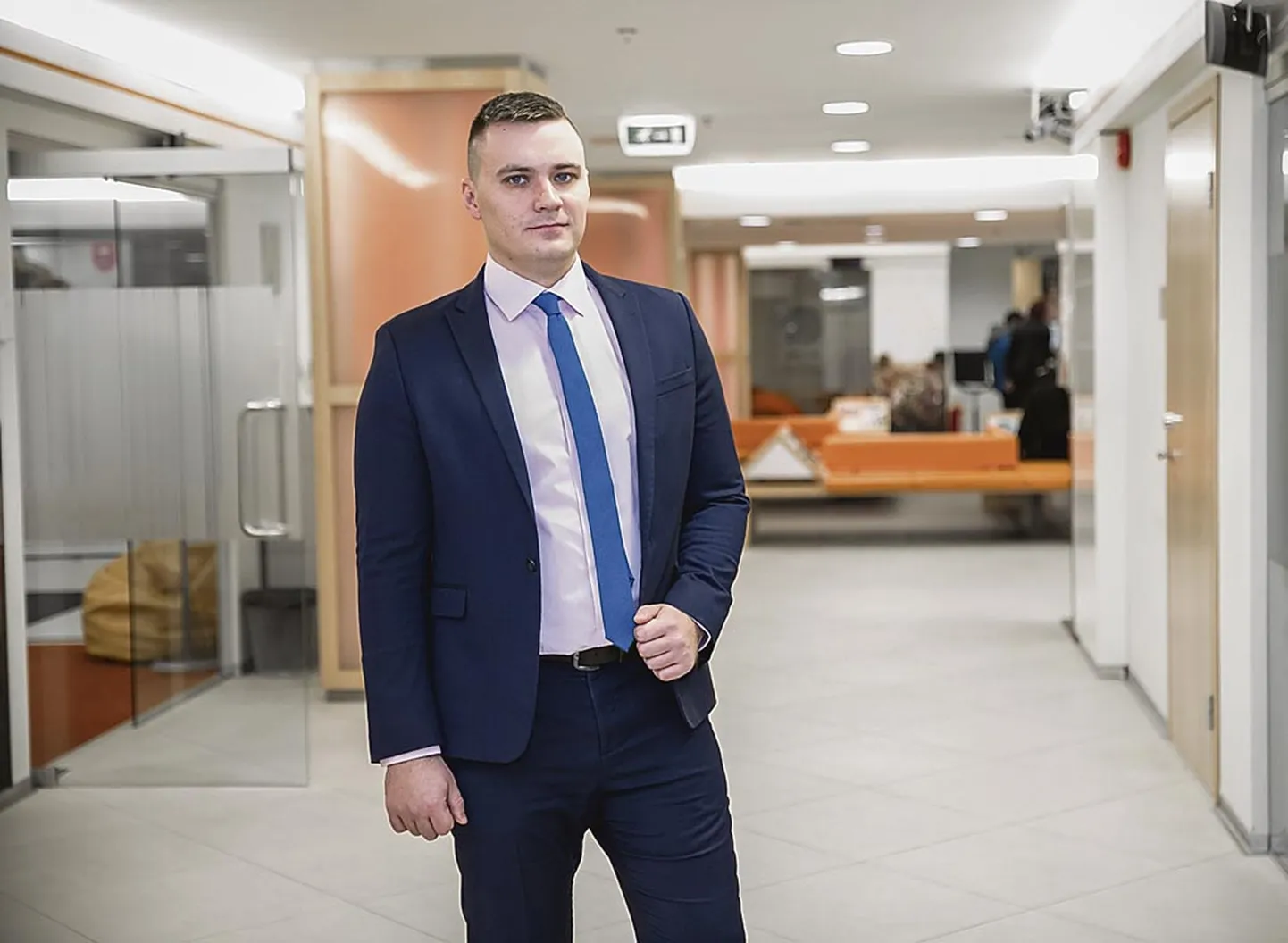 Swedbanki Põhja regiooni ärikliendisuhete juht Keijo Kohv tõdes, et osa inimeste kaugjuhtimine tähendab rohkem tööd, kuid töötajate arengule tuleb see kasuks.
