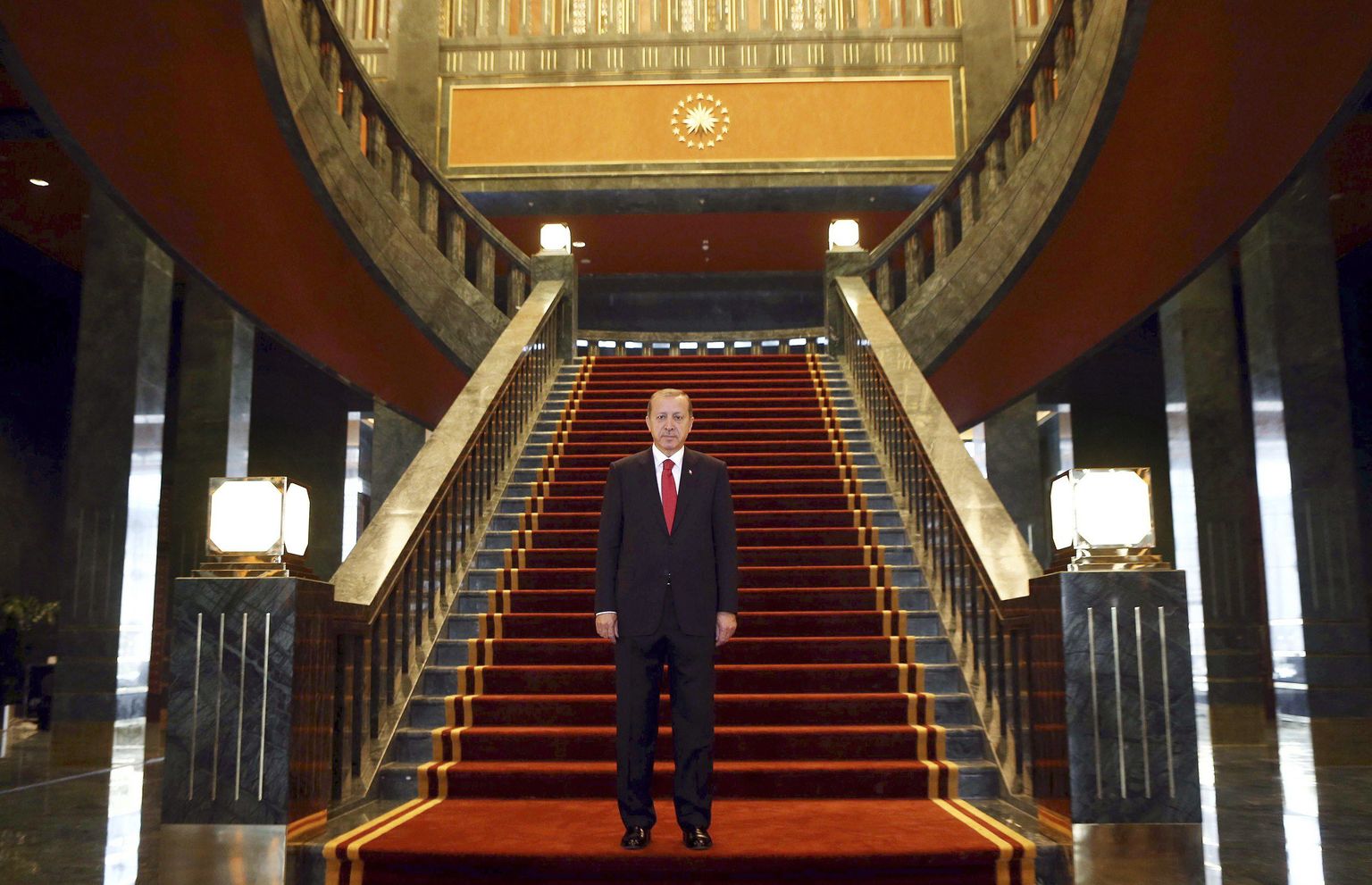 Türgi president Recep Tayyip Erdoğan sai uue esinduspalee
