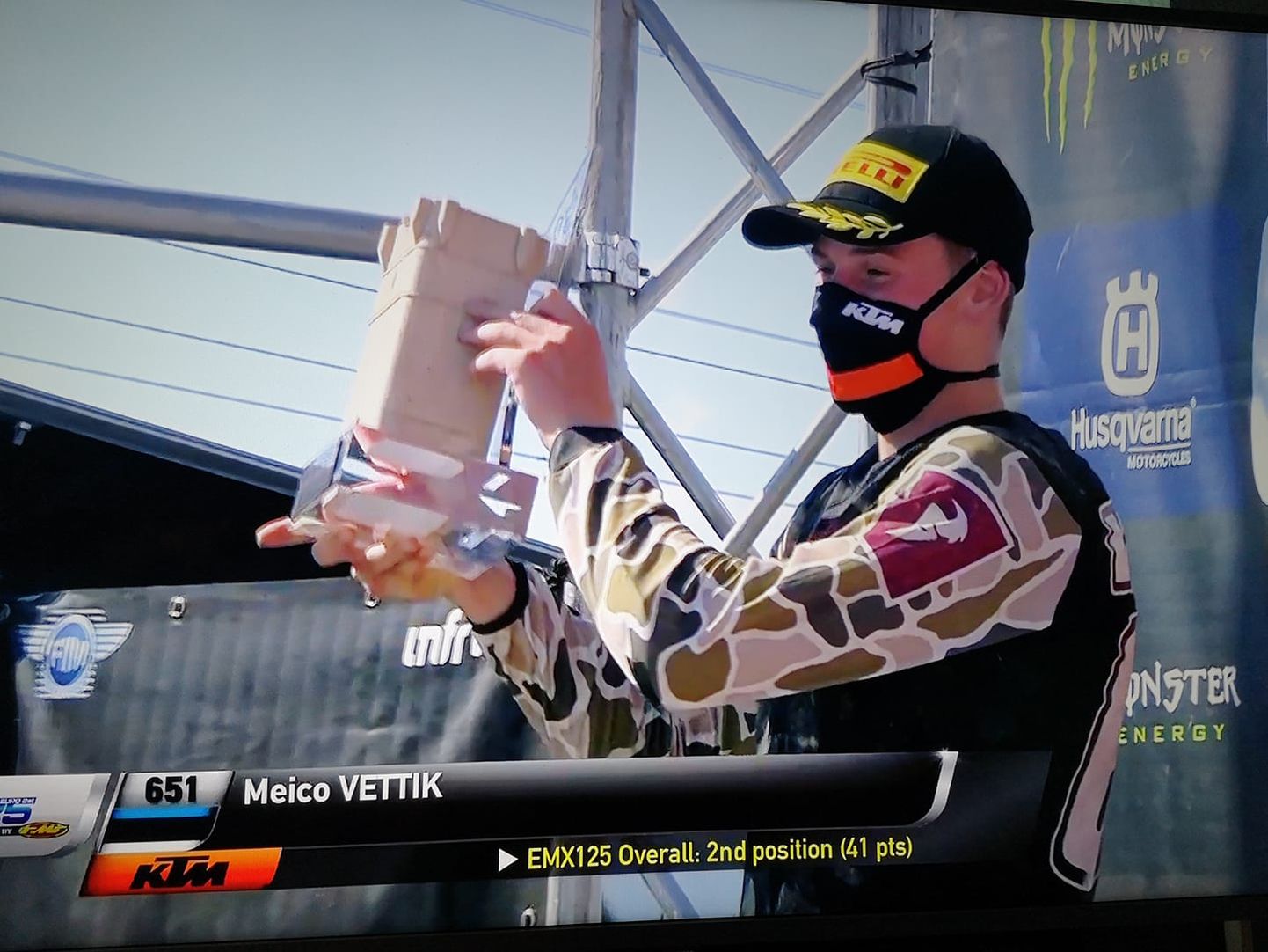 Meico Vettic tähistas eile Hispaanias edukat sõitu, milles ta võitis teise koha.