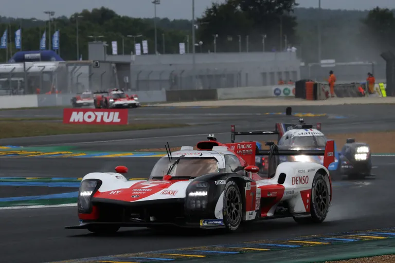 Hypercar klases sacīkšu auto Toyota GR010 Hybrid