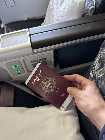 Lennukisse unustatud passi kättesaamine võib olla uskumatult keeruline.
