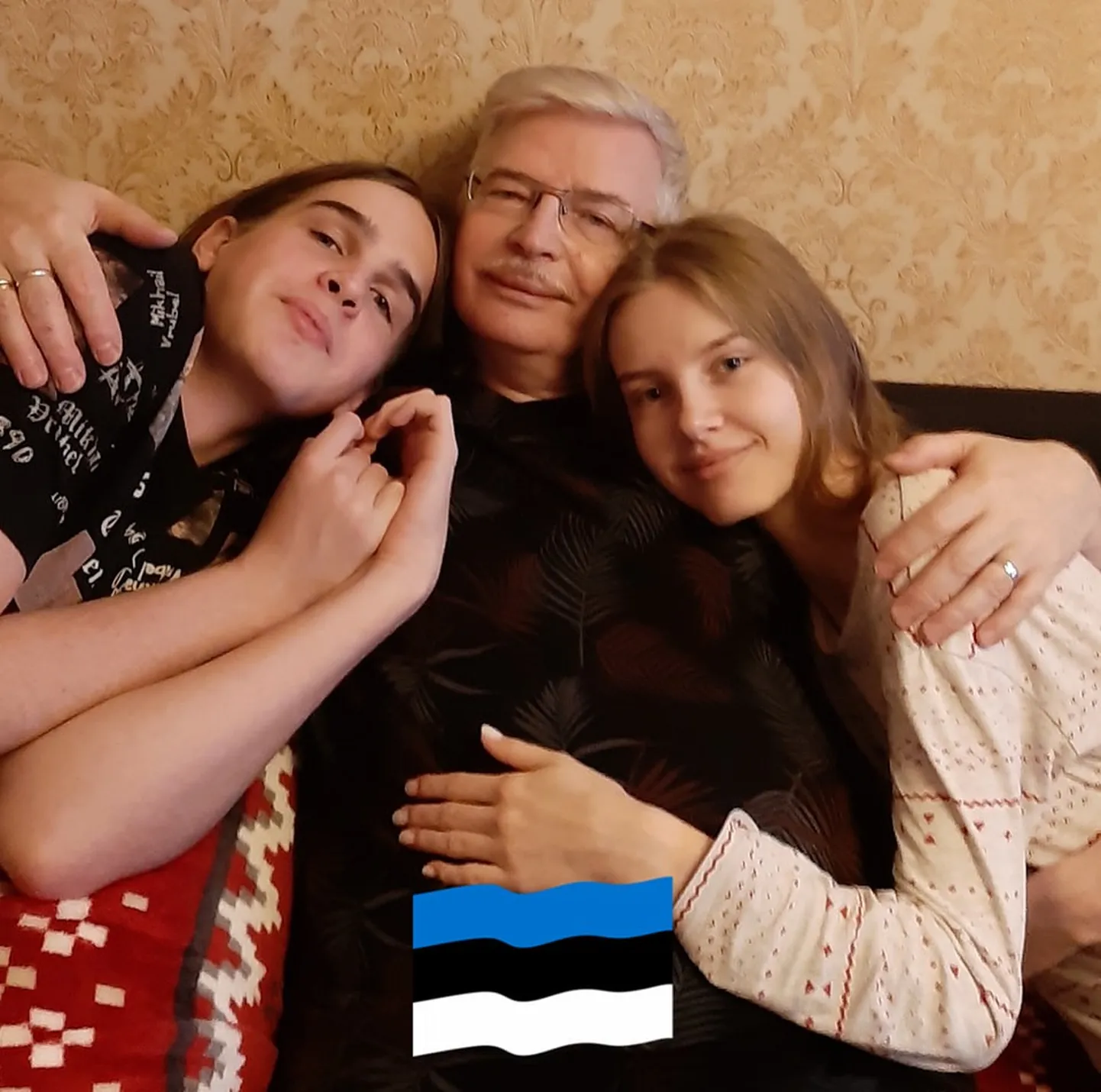 Андрей Кузичкин и его внуки.