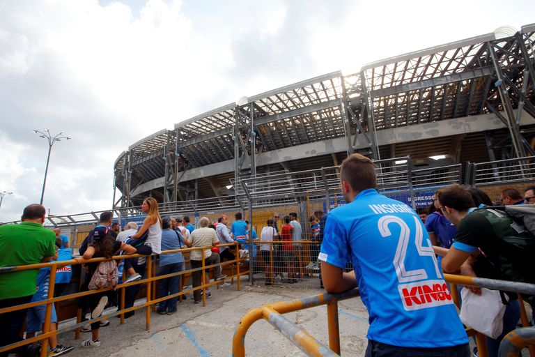 Stadio San Paolo renoveerimine kipub pikale venima.