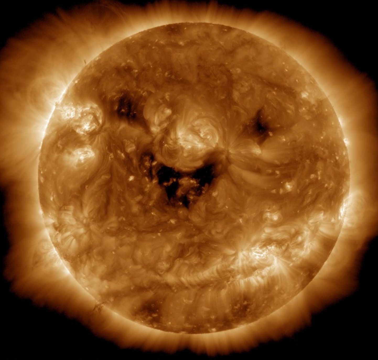 NASA pilt naeratavast Päikesest, mis on tehtud 2022. aastal. 1859. aastal aga näitas meie kodutäht kurjemat nägu, mis teadlaste arvates oli hävitavam, kui seni arvatakse.
