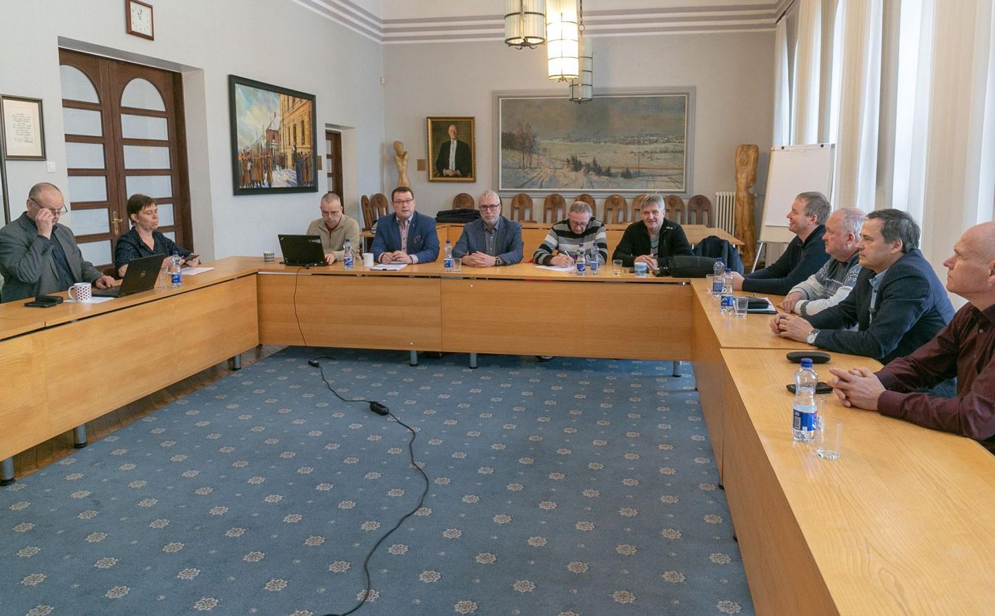 Hankekomisjoni istungil otsustati, et Viljandi linn ja vald jätkavad osaühinguga Aqva Hotels läbirääkimisi.