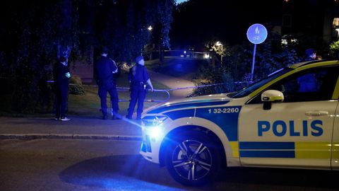 Malmö äärelinnas leiti põlenud autost kaks kuulihaavadega surnukeha