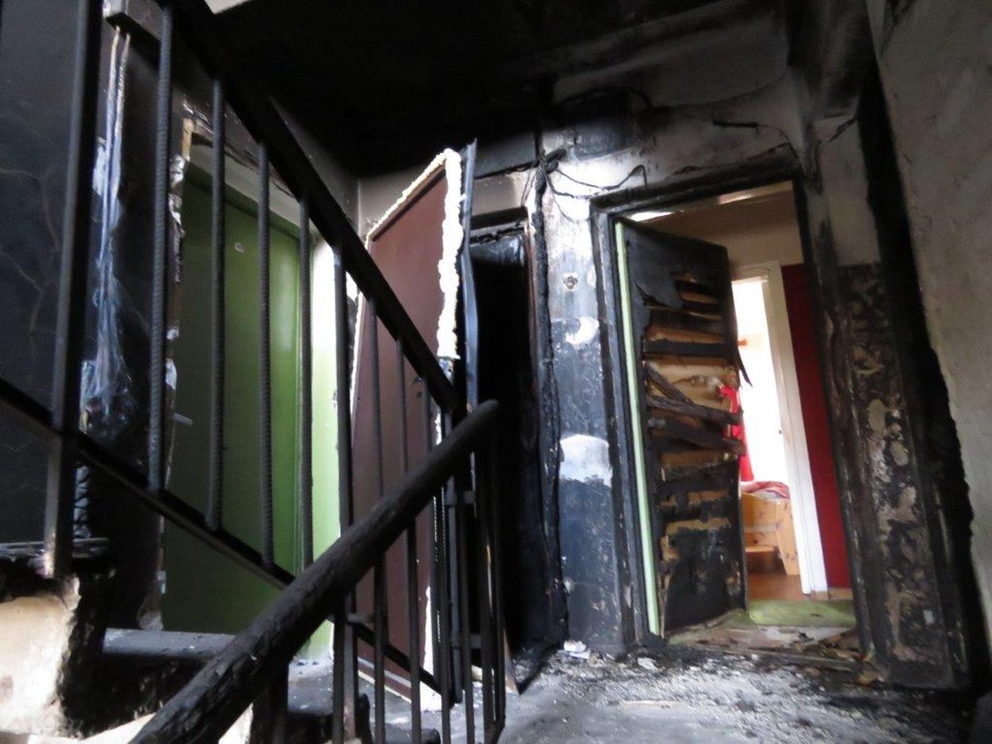 Последствия пожара, произошедшего в апреле в Кунда.