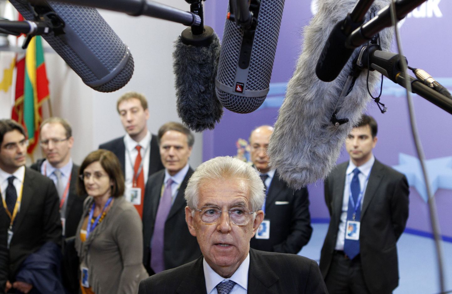 Italy's Prime Minister Mario Monti attends an interview as he leaves a two-day European Union leaders summit in Brussels early June 29, 2012.  REUTERS/Sebastien Pirlet (BELGIUM  - Tags: POLITICS BUSINESS)