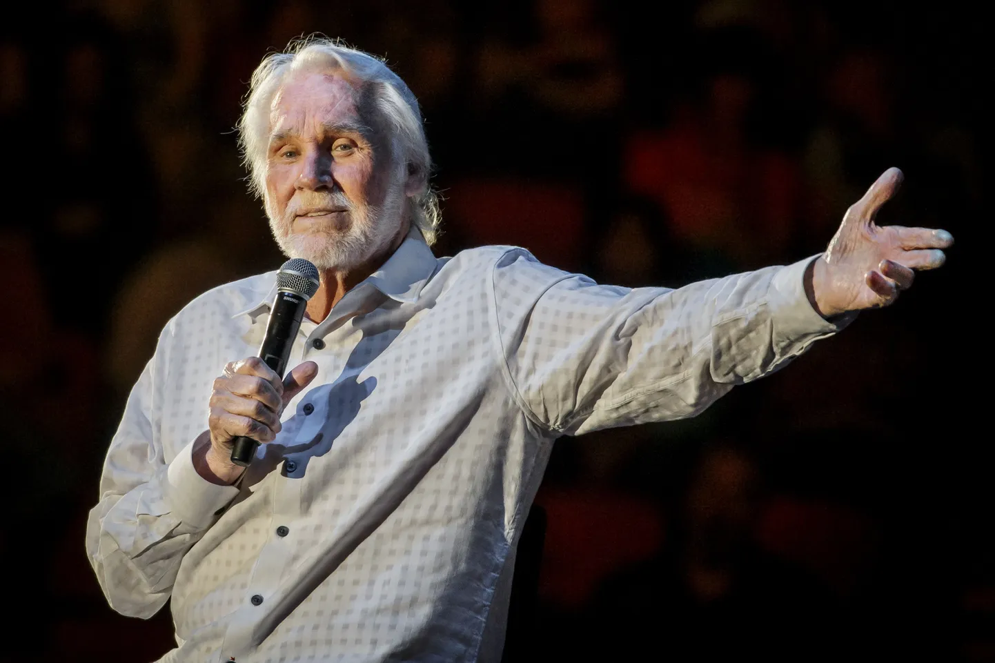 USA kantrimuusika legend Kenny Rogers suri 81-aastasena.