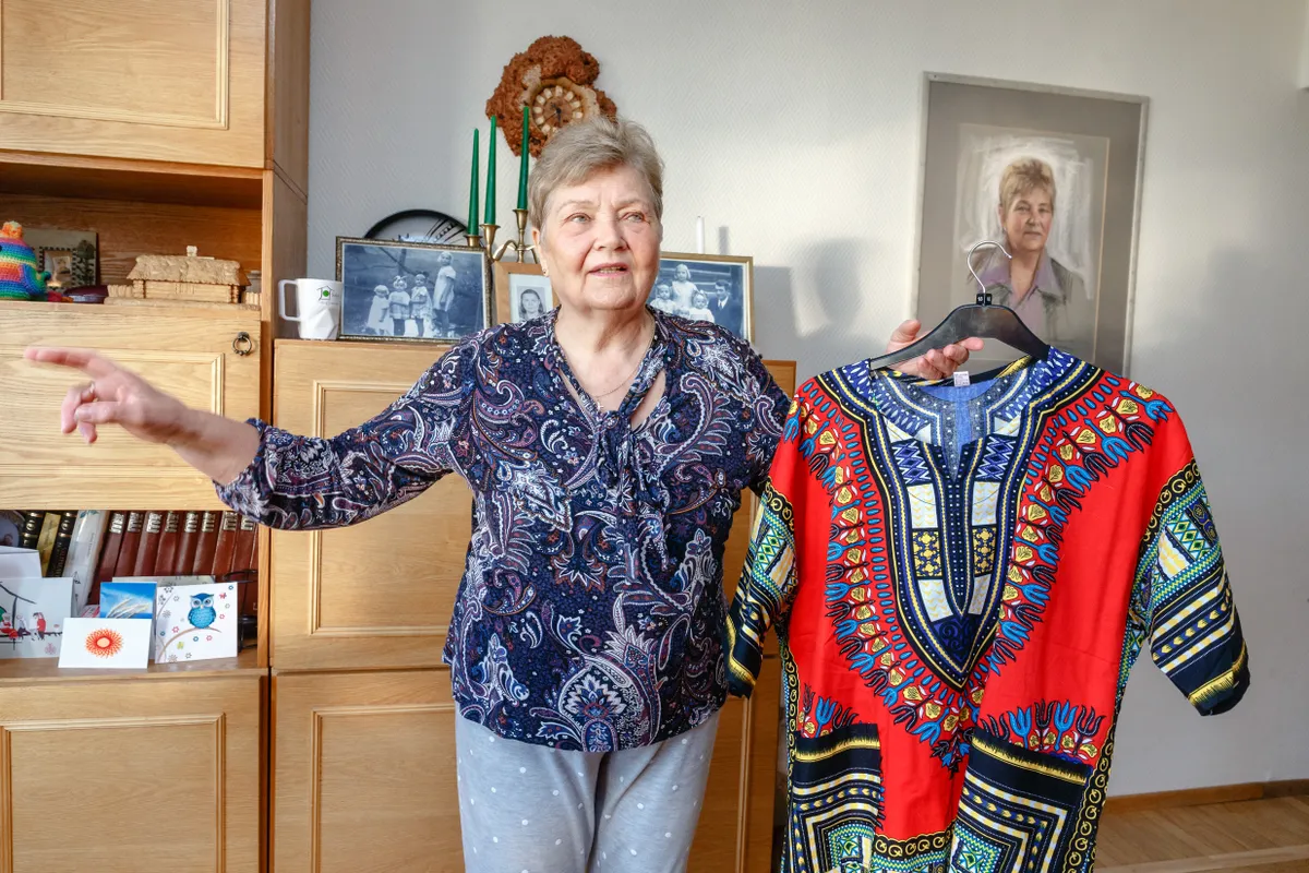 «Tahtsin mehele tuua Keeniast ühe pluusi, see maksis palju, aga mõtlesin, et mu mees on nii hea mees ja ostsin ära. Pärast nägin lennujaamas, et seda pluusi müüdi märksa odavamalt.»