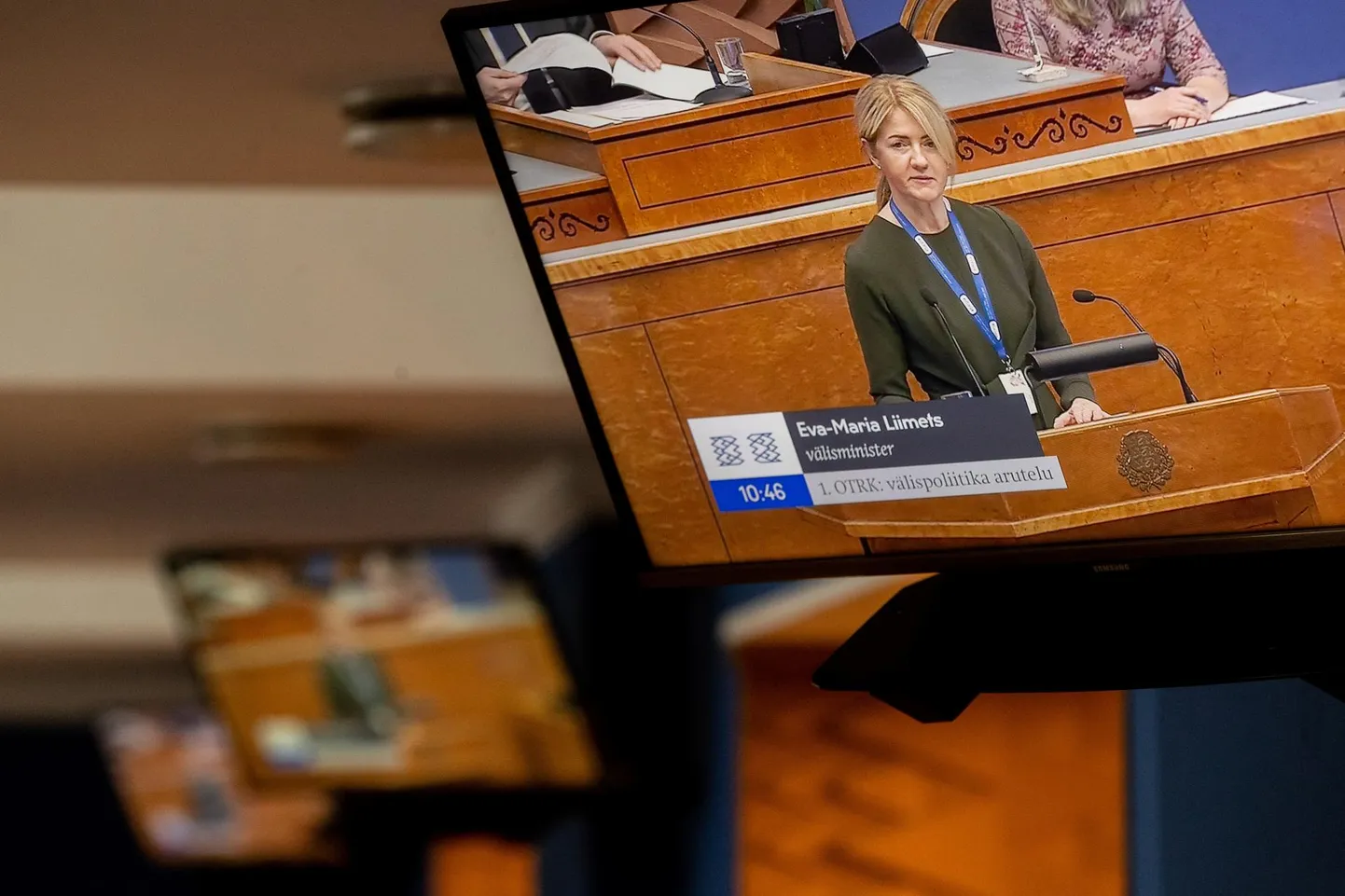 Eva-Maria Liimets Riigikogu kõnepuldis.